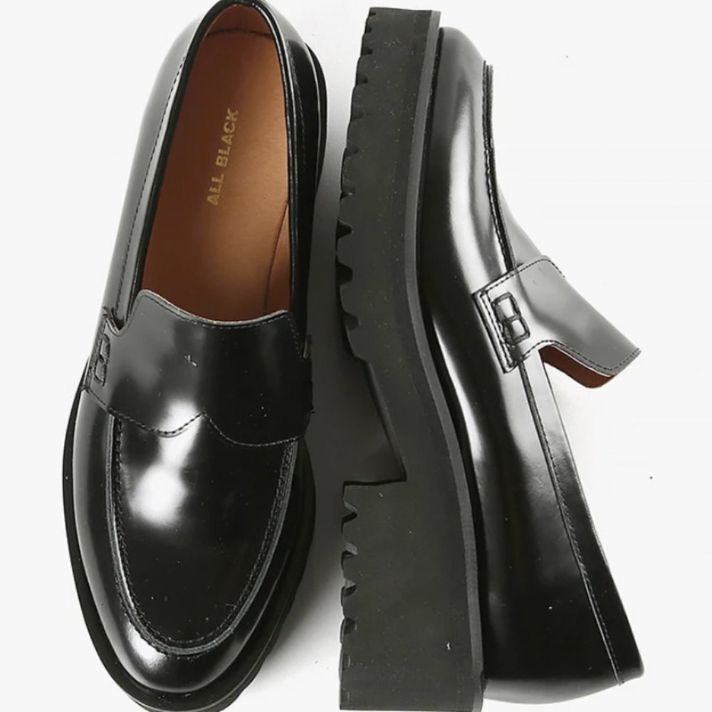 ALL BLACK - Lugg Lady Loafer - worn once, bought the wrong size - 37.5 (6.5)